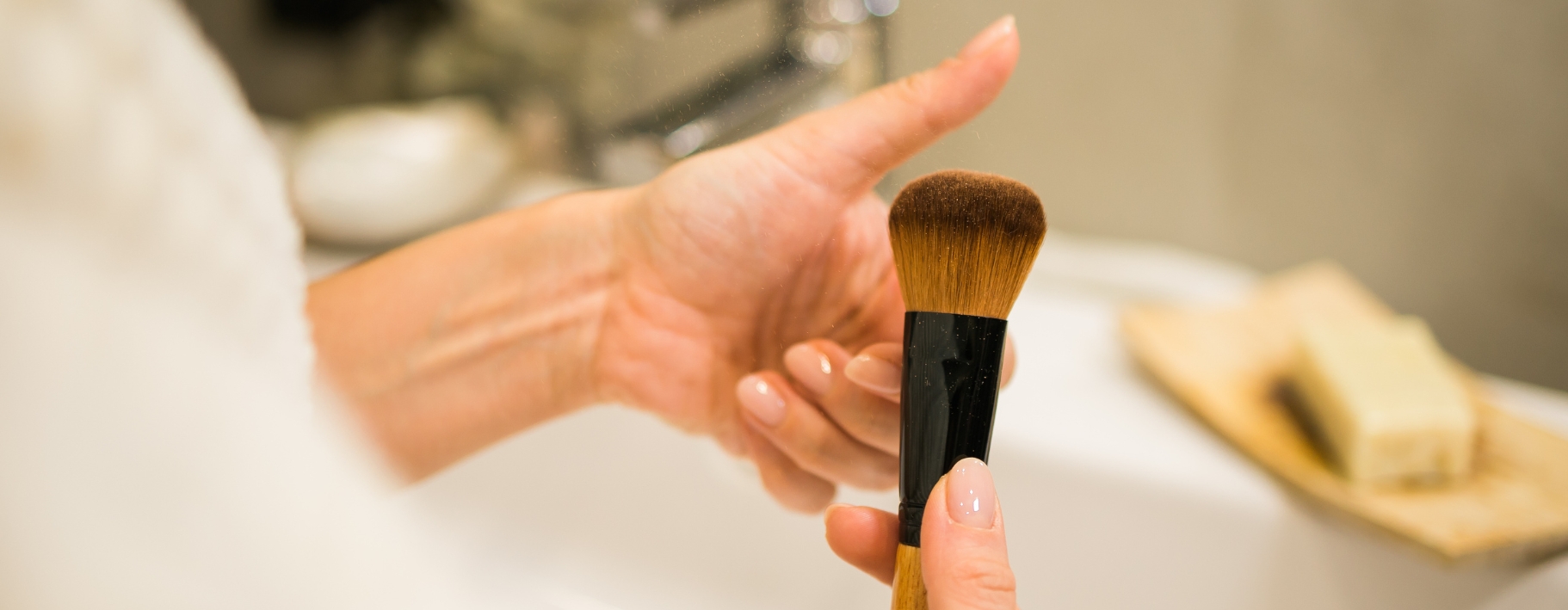 Jak często myć pędzle do makijażu?